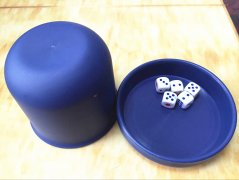 dice-cup